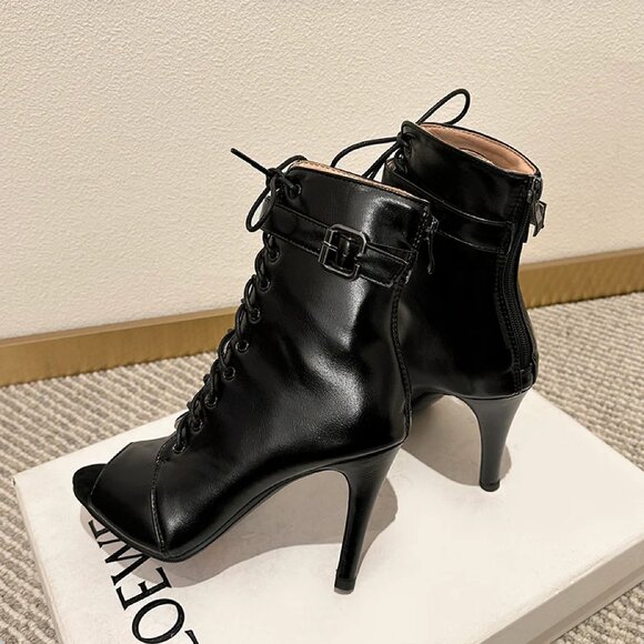 Dance and Sway Women's Black Leatherette Dance Shoes, Size 9 - Picture 5 of 11